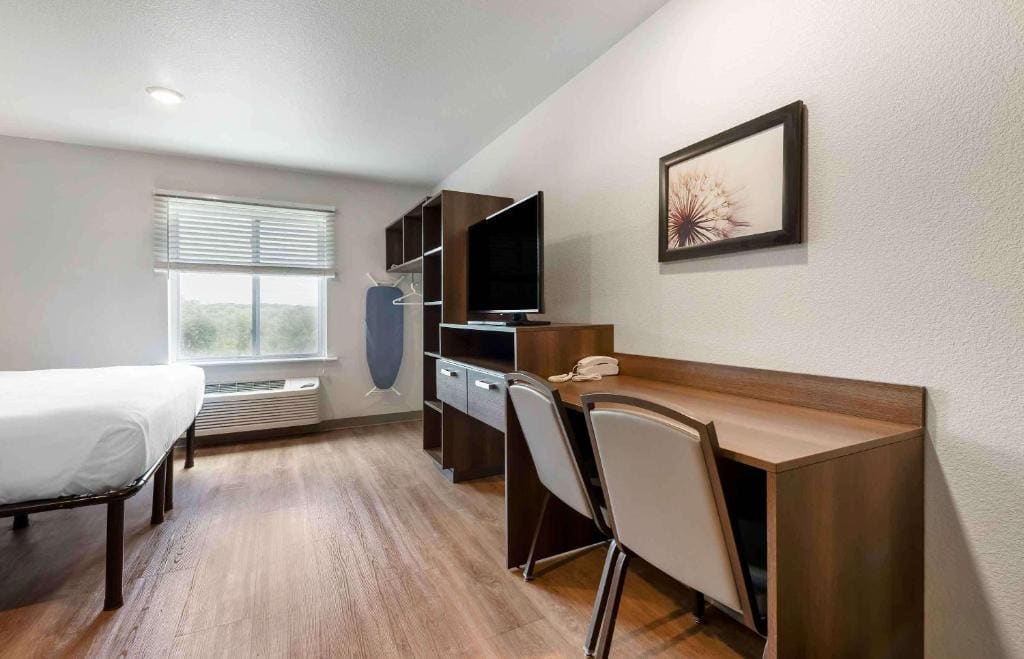 Standard King Room - Non-Smoking room - Image 2