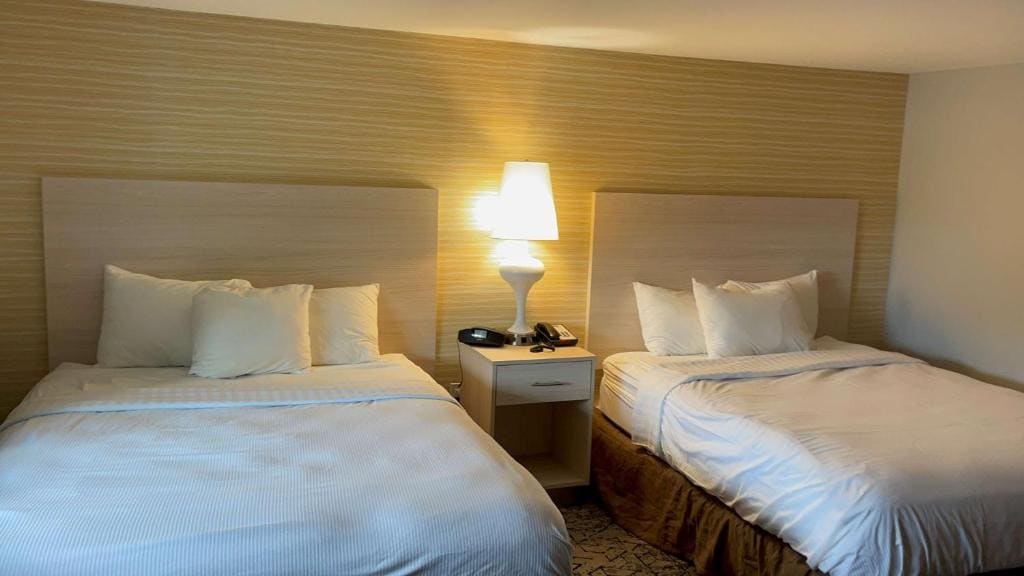 Queen Room with Two Queen Beds (Not Pet-Friendly) room - Image 1