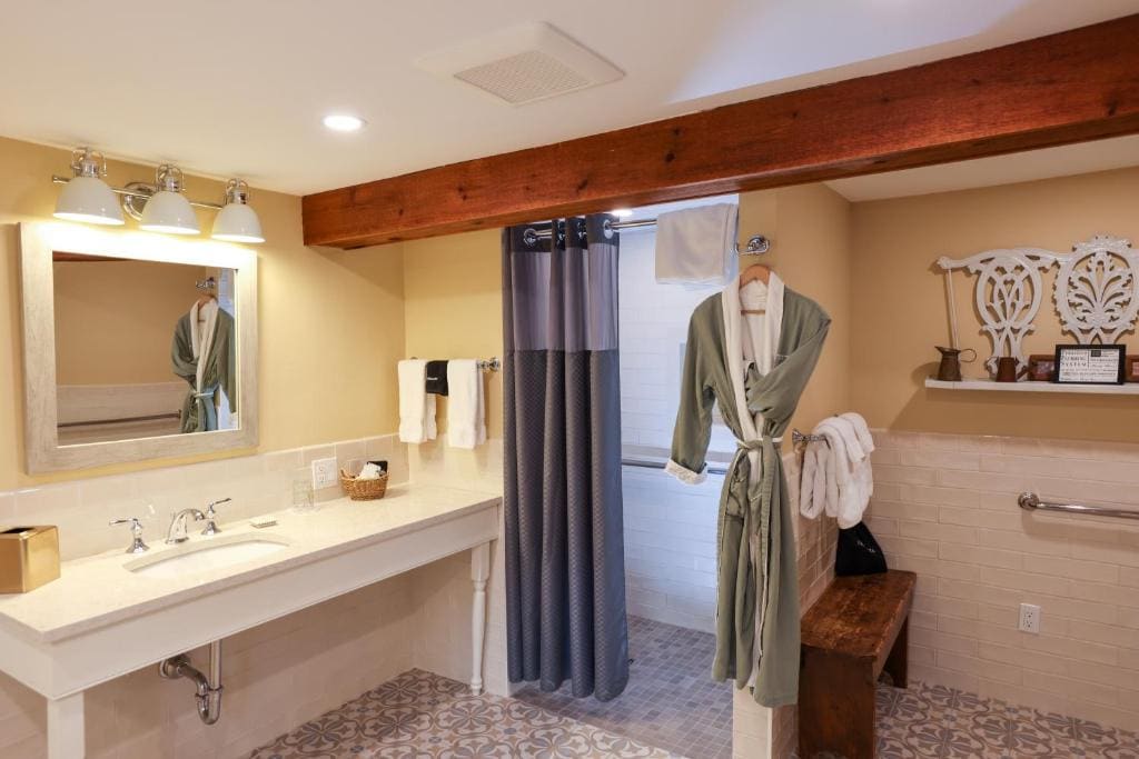 Cottage room - Image 3