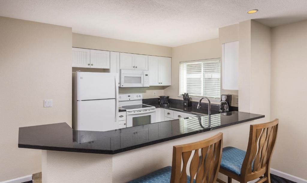 Two-Bedroom Suite room - Image 3