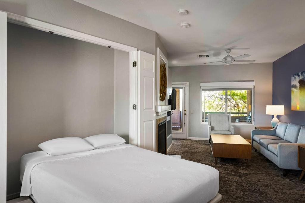Studio with Murphy Bed (2 Adults) room - Image 1