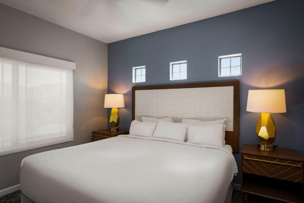 One-Bedroom Apartment room - Image 3