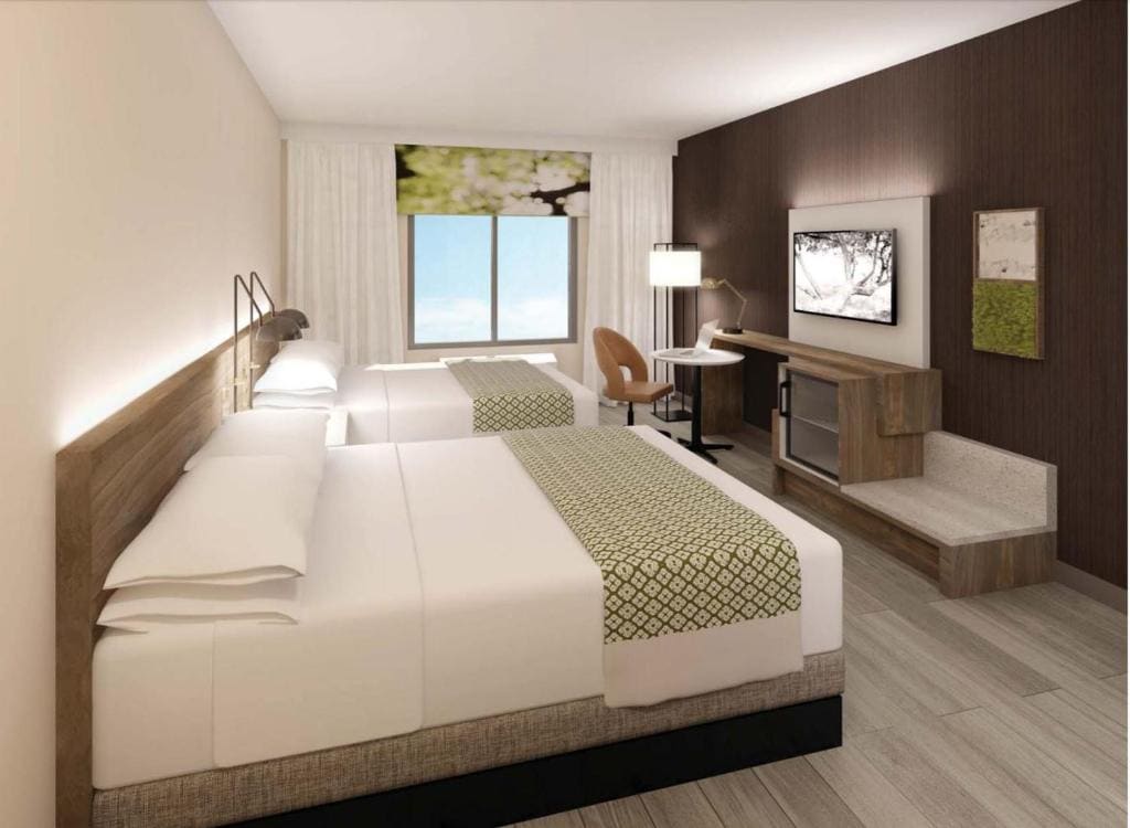 Queen Room with Two Queen Beds - Mobility Access/Non-Smoking room - Image 1