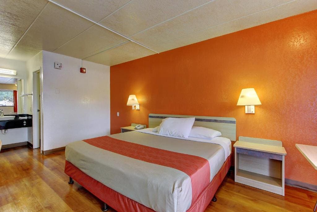 Quadruple Room - Disability Access room - Image 2
