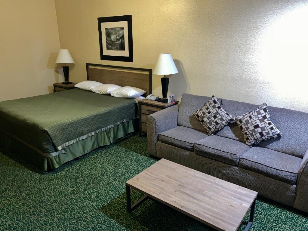 King Room with Balcony room - Image 1