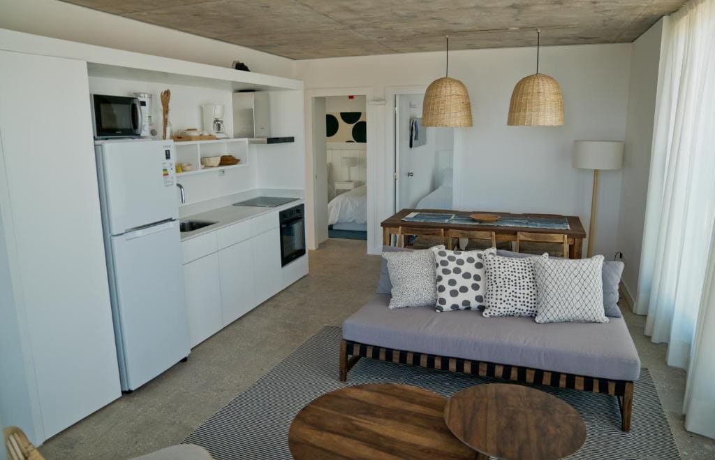 Apartment with Sea View room - Image 3