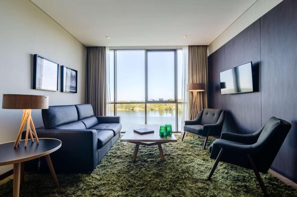Suite with Lake View room - Image 3