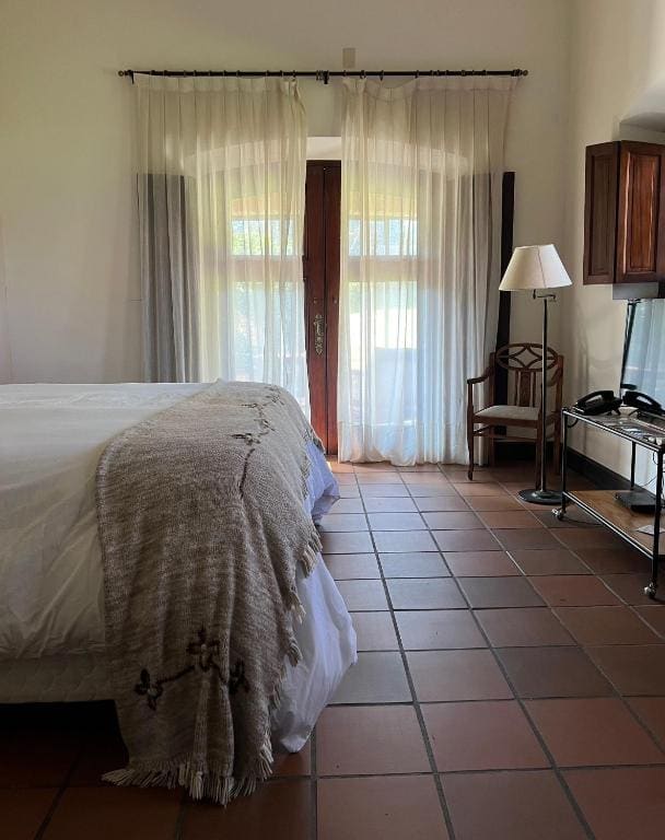 Deluxe Suite room - Image 2