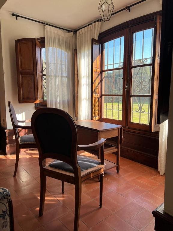 Executive Suite room - Image 2