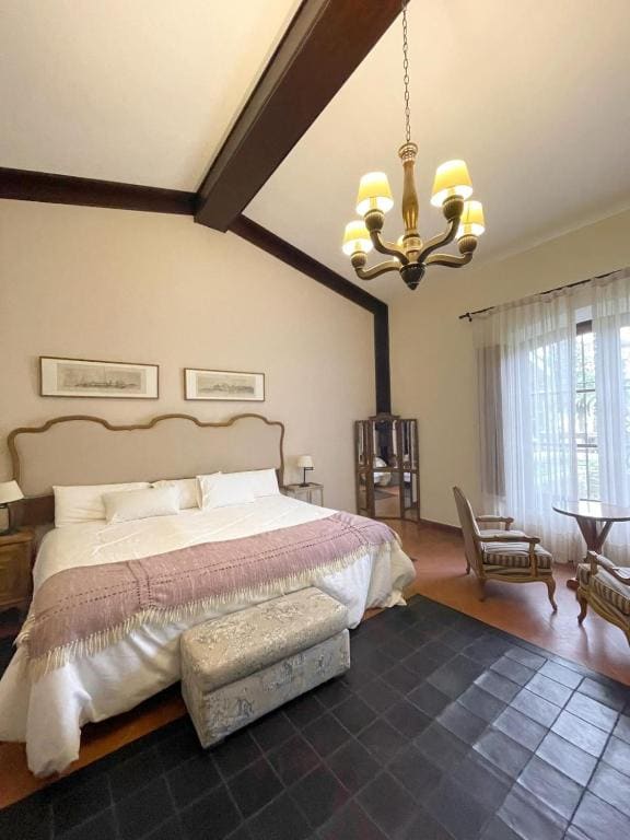 Executive Suite room - Image 3