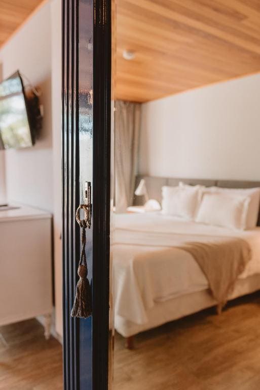 Deluxe Double Room room - Image 2