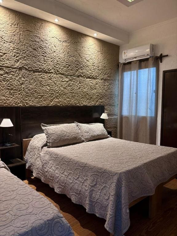 Standard Triple Room room - Image 3
