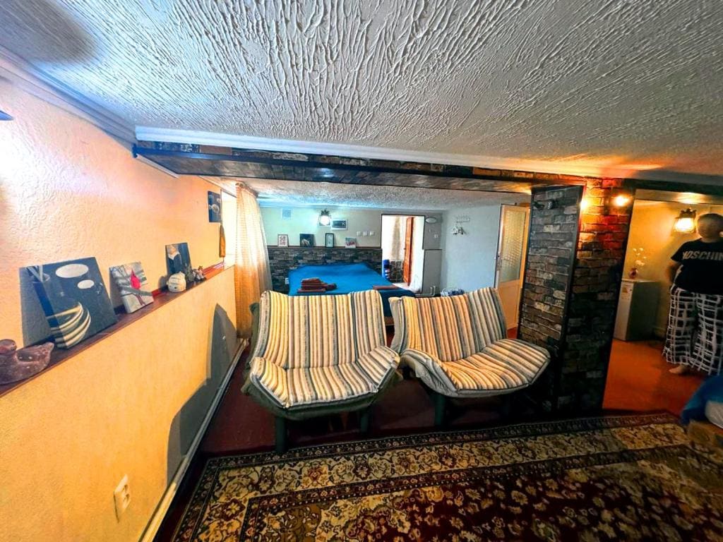 4-Bed Mixed Dormitory Room room - Image 3