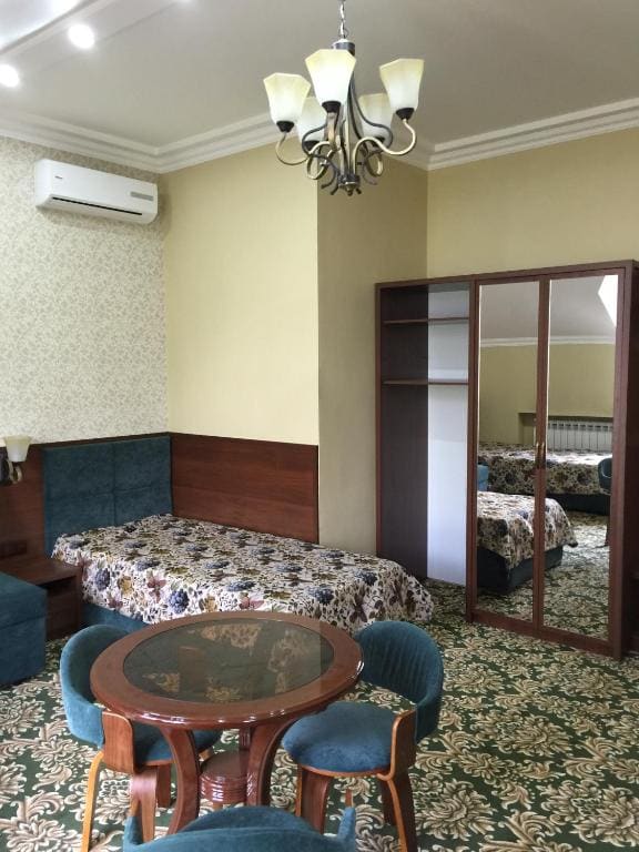 Comfort Triple Room room - Image 1