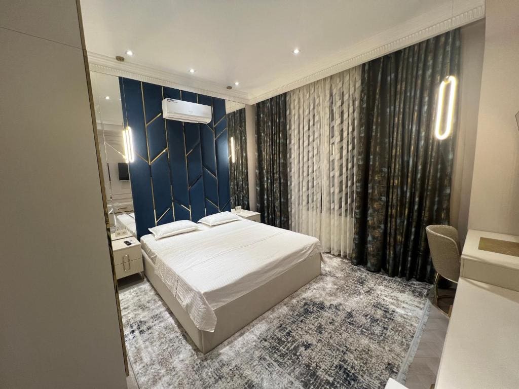 Double Room with Private Bathroom room - Image 3