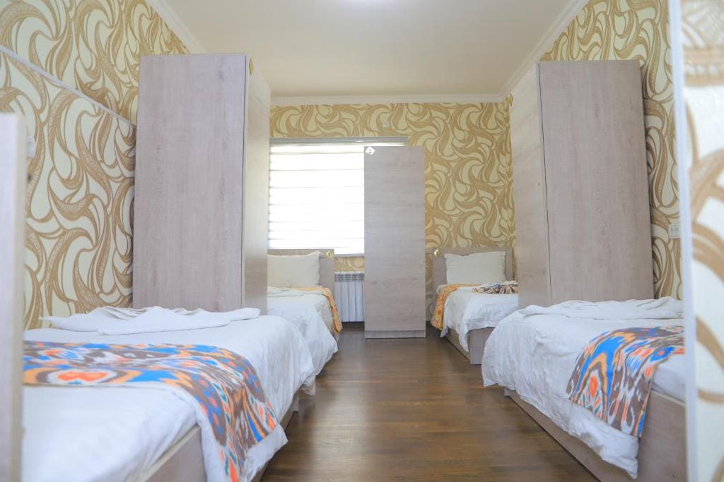 Single Bed in Dormitory Room room - Image 3