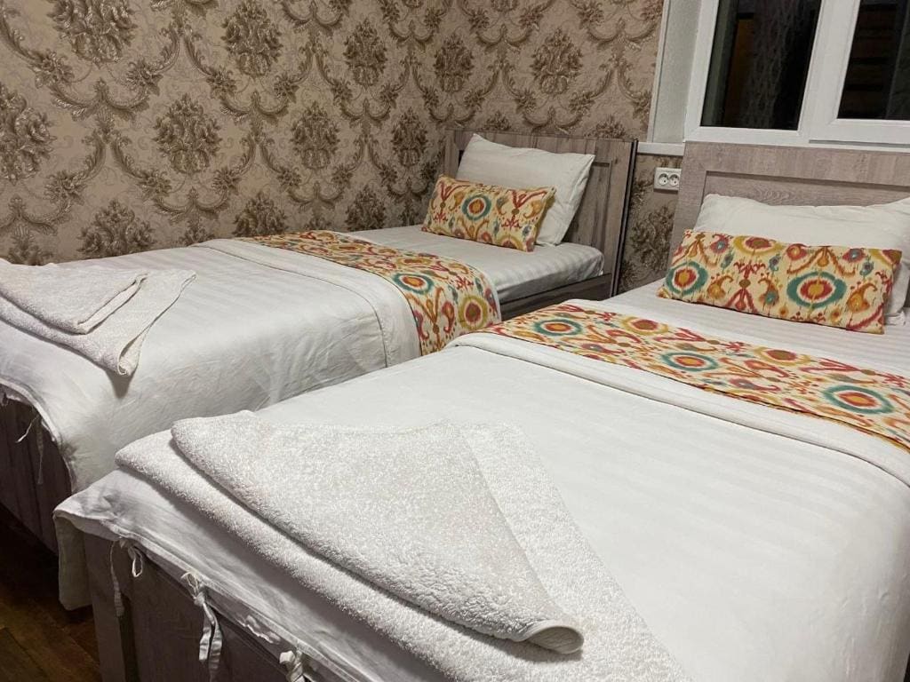 Twin Room with Private Bathroom room - Image 3