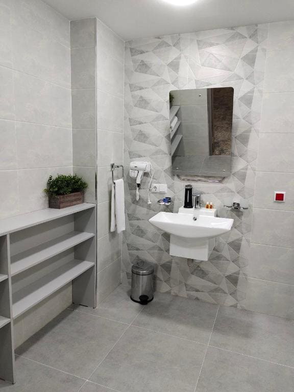 Suite room - Image 3