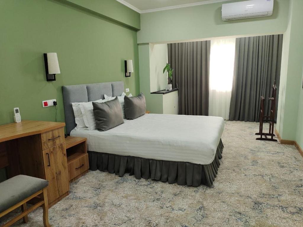 Suite room - Image 1
