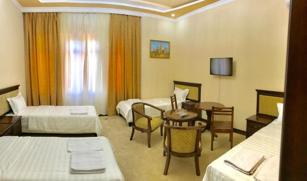 Twin Room with Bathroom room - Image 1