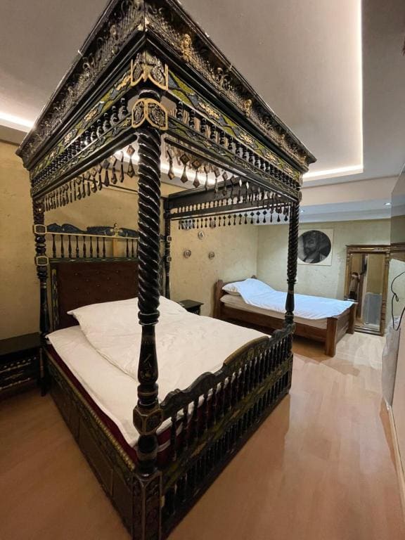 King Room with Two King Beds room - Image 1