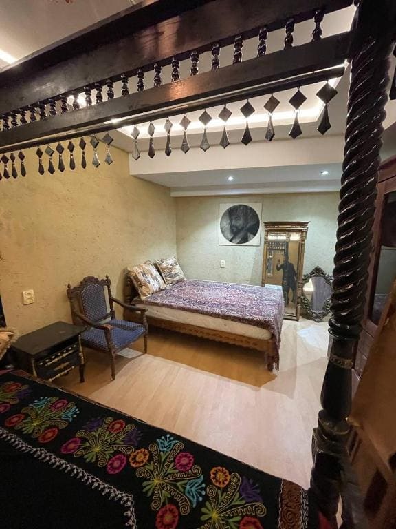 King Room with Two King Beds room - Image 3
