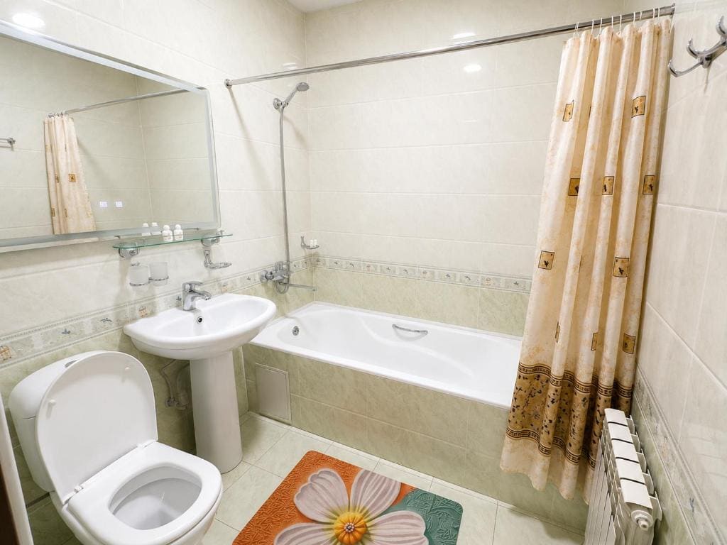 Standard Quadruple Room room - Image 2