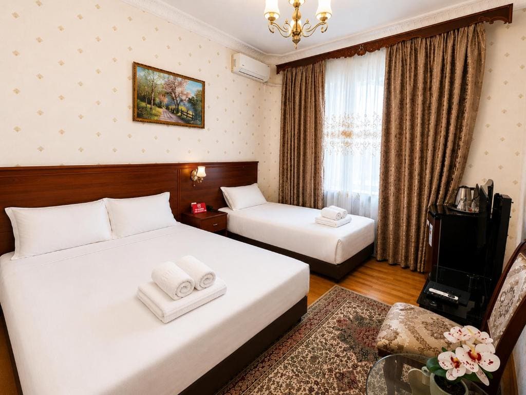 Standard Family Room room - Image 2