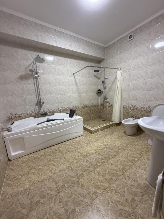 Suite room - Image 2