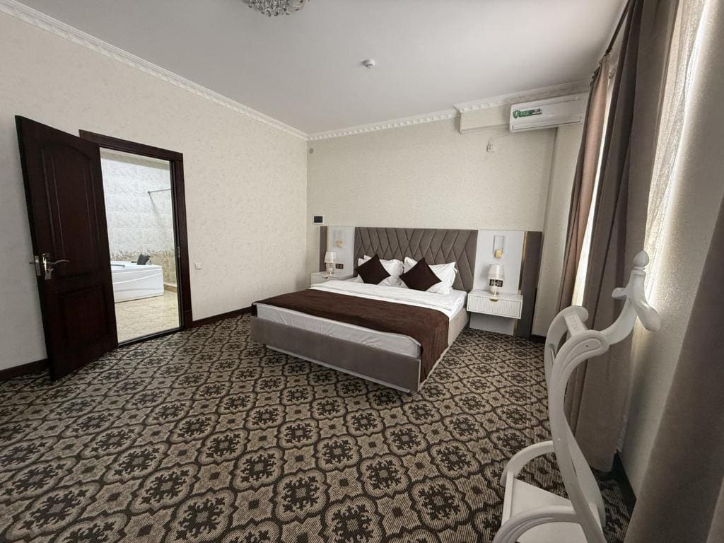 Suite room - Image 1