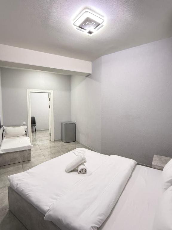 Standard King Room room - Image 1