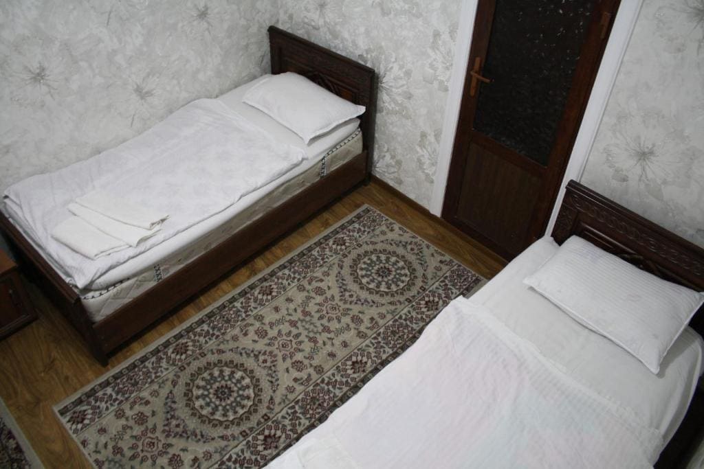 Deluxe Twin Room room - Image 1