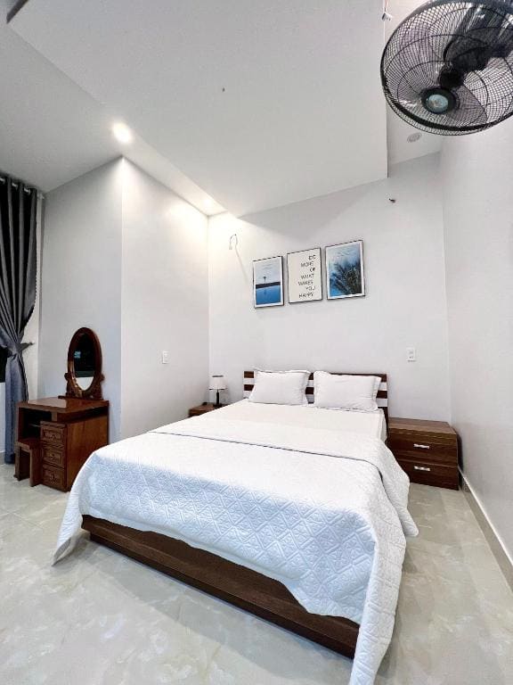 Family Room room - Image 2