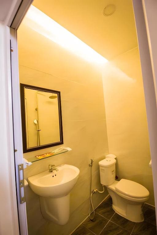 Standard King Room room - Image 2
