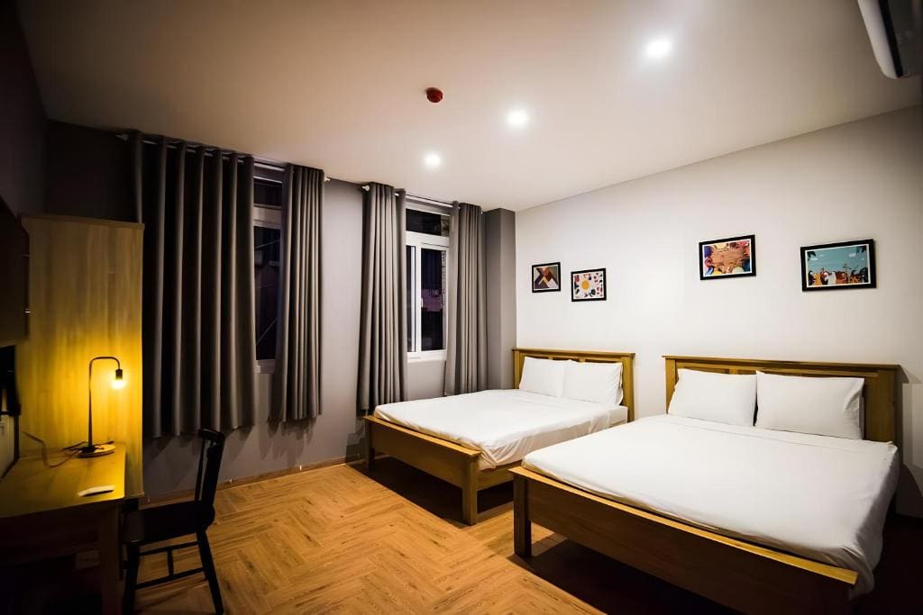 Standard Quadruple Room room - Image 3