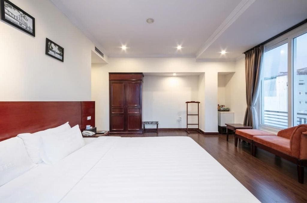 Deluxe King Room room - Image 1