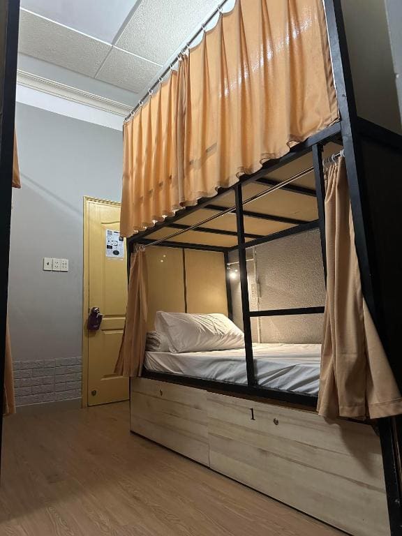Bed in 4-Bed Mixed Dormitory Room room - Image 3