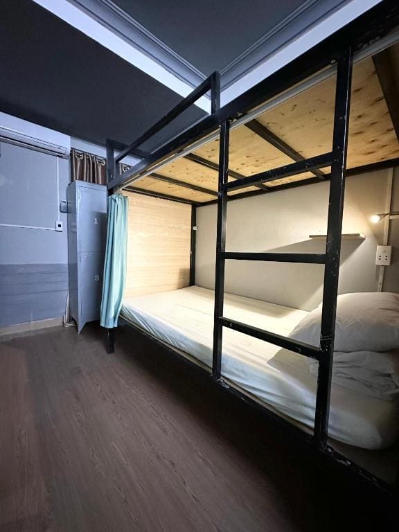 Bed in 4-Bed Mixed Dormitory Room room - Image 1