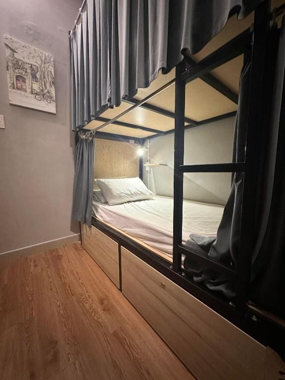 Bed in 8-Bed Mixed Dormitory Room room - Image 3