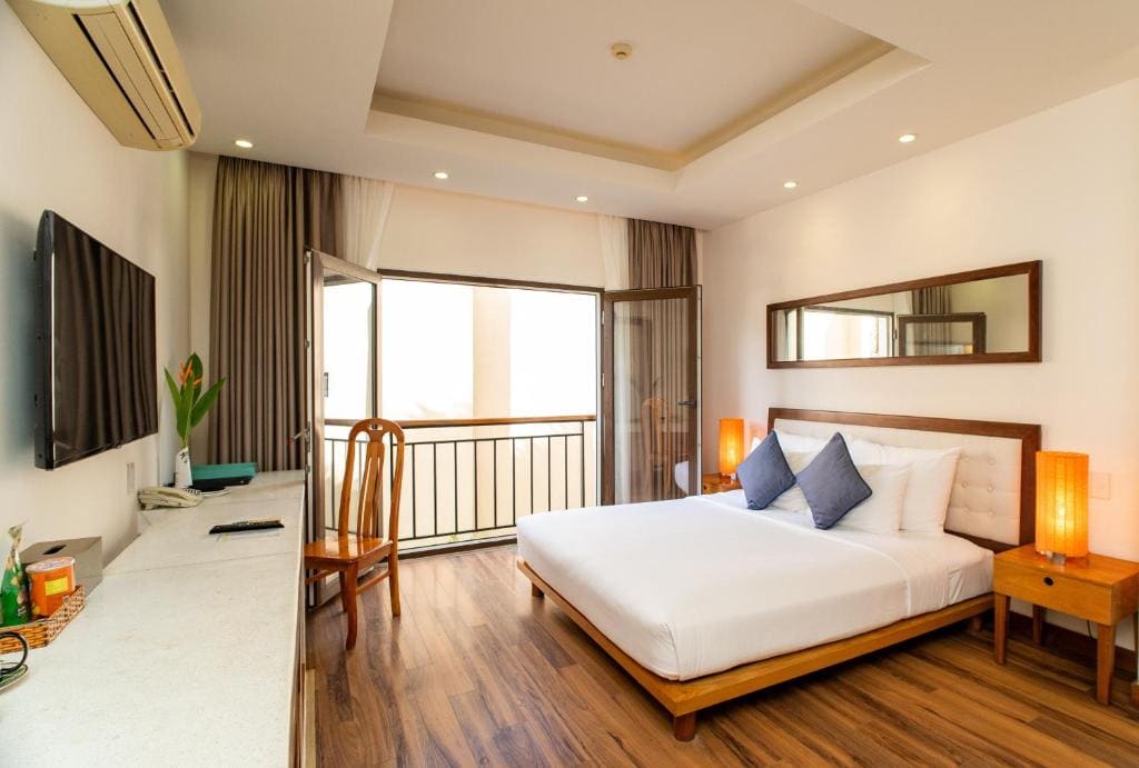 Beach Front Pool Villa room - Image 1