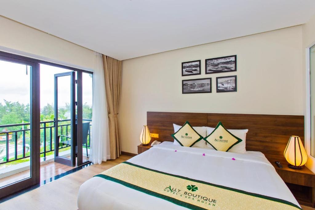 Deluxe Double Room with Bath room - Image 2