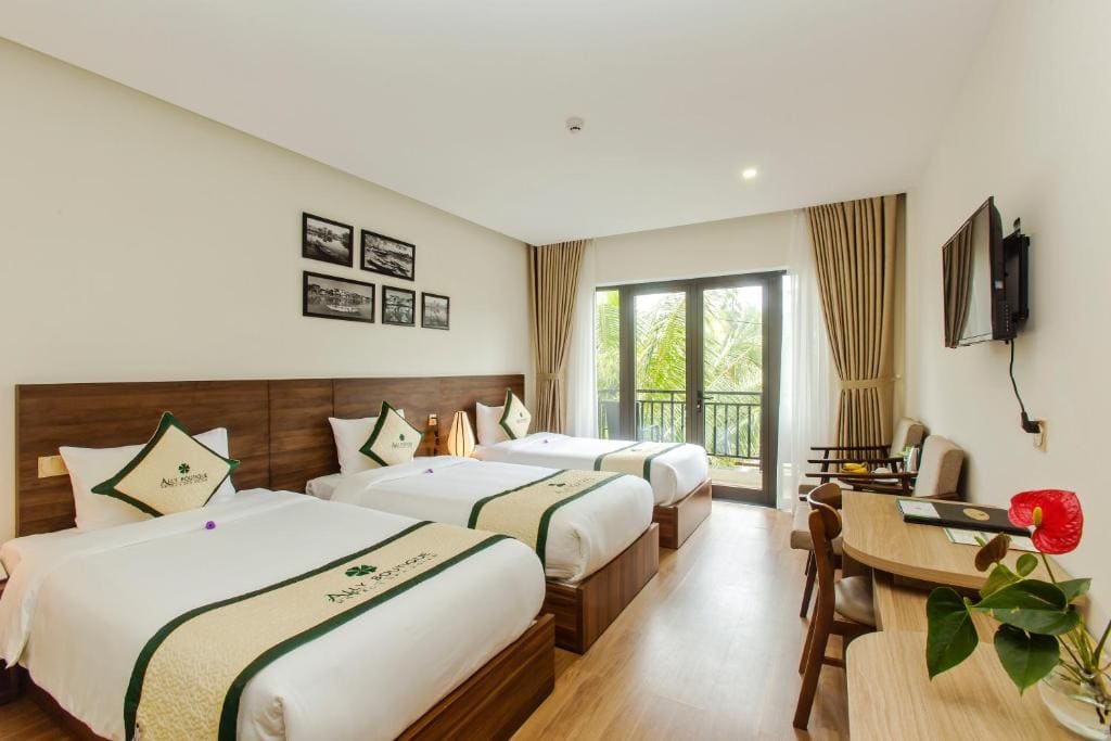 Deluxe Triple Room room - Image 1