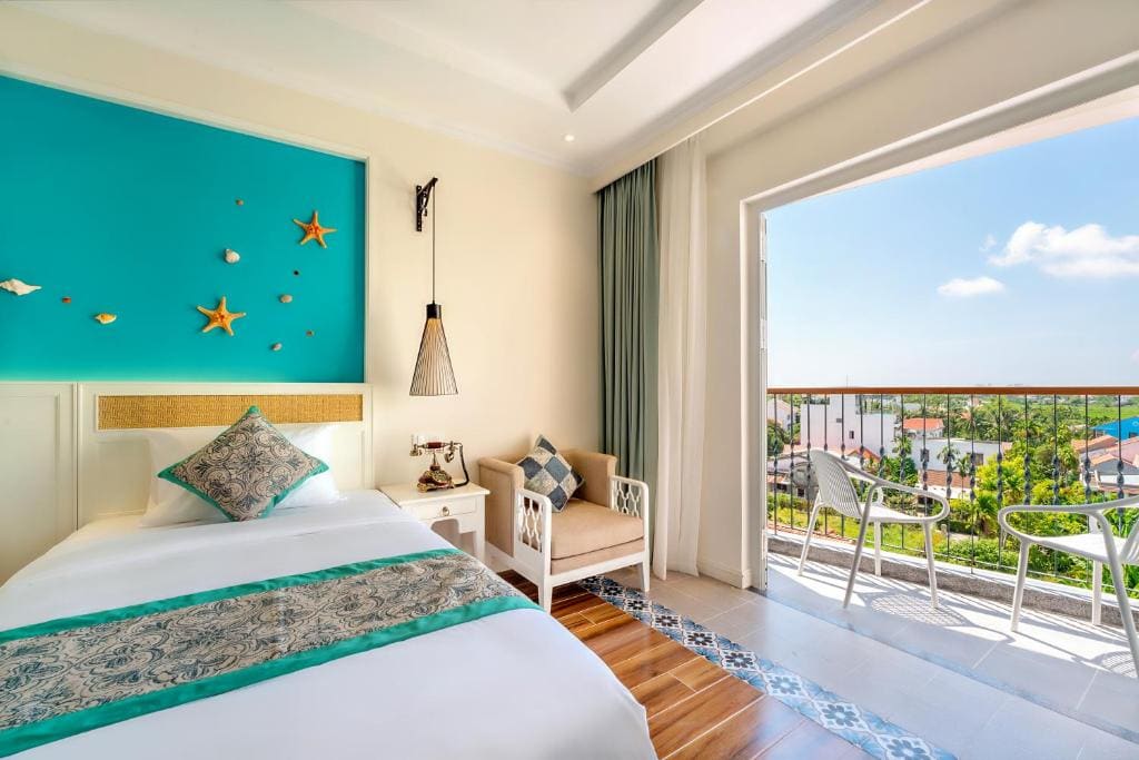 Deluxe Room with Pool/Village view and Balcony room - Image 2