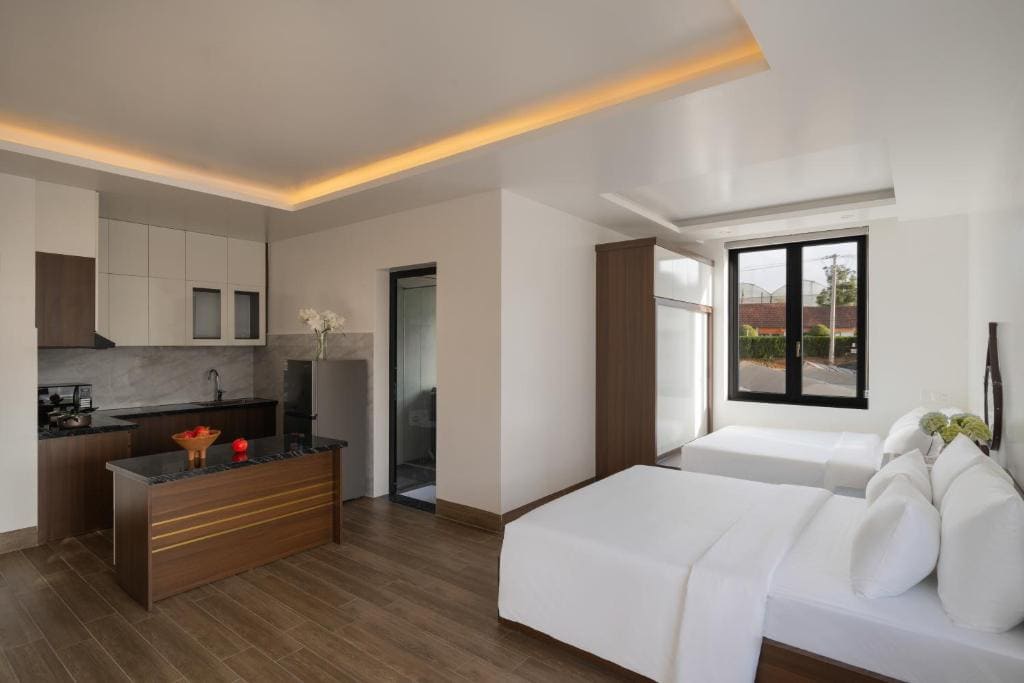Family Room with Garden View room - Image 2