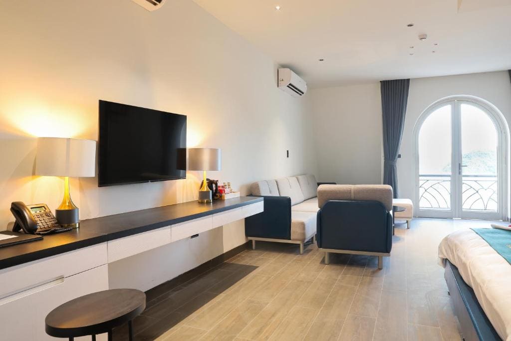 Executive Suite room - Image 3