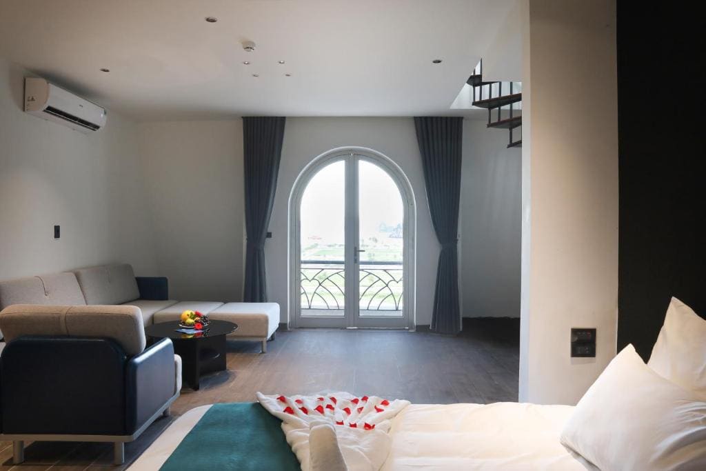 Executive Suite room - Image 2