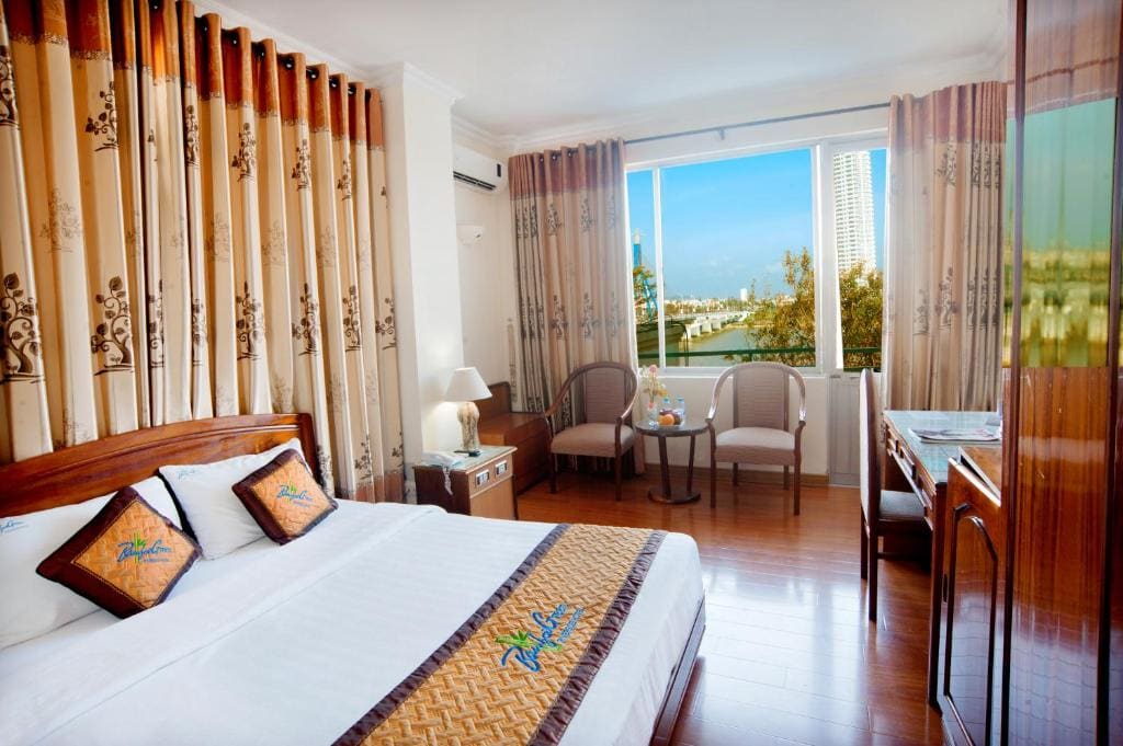 Superior Twin Room with City View room - Image 3