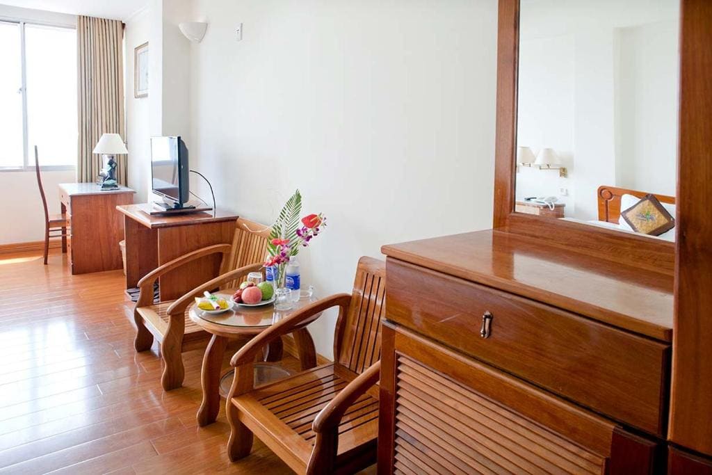 Superior Twin Room with City View room - Image 2