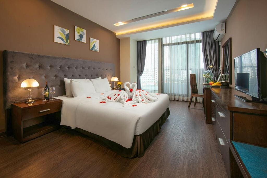 Deluxe Double or Twin Room with City View room - Image 3
