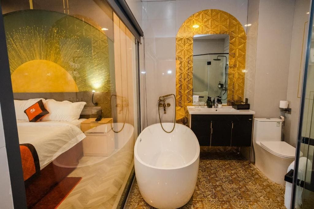 King Room with Lake View room - Image 2